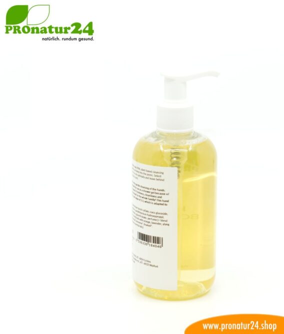 HAND & BODY SOAP liquid. A liquid soap which is also a wonderful shower gel. Pore-deep cleansing and nourishing at the same time.