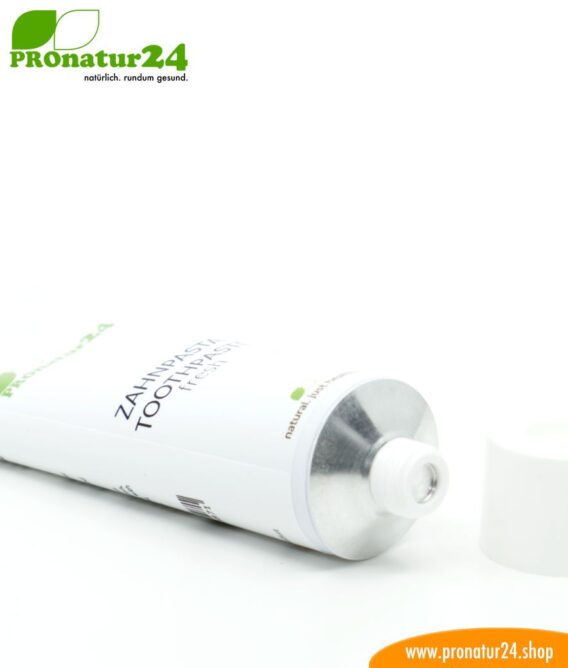 Toothpaste fresh. With a mineral brush and without fluorine / fluoride, without sugar * or artificial sweetener, without foaming surfactants and much more.